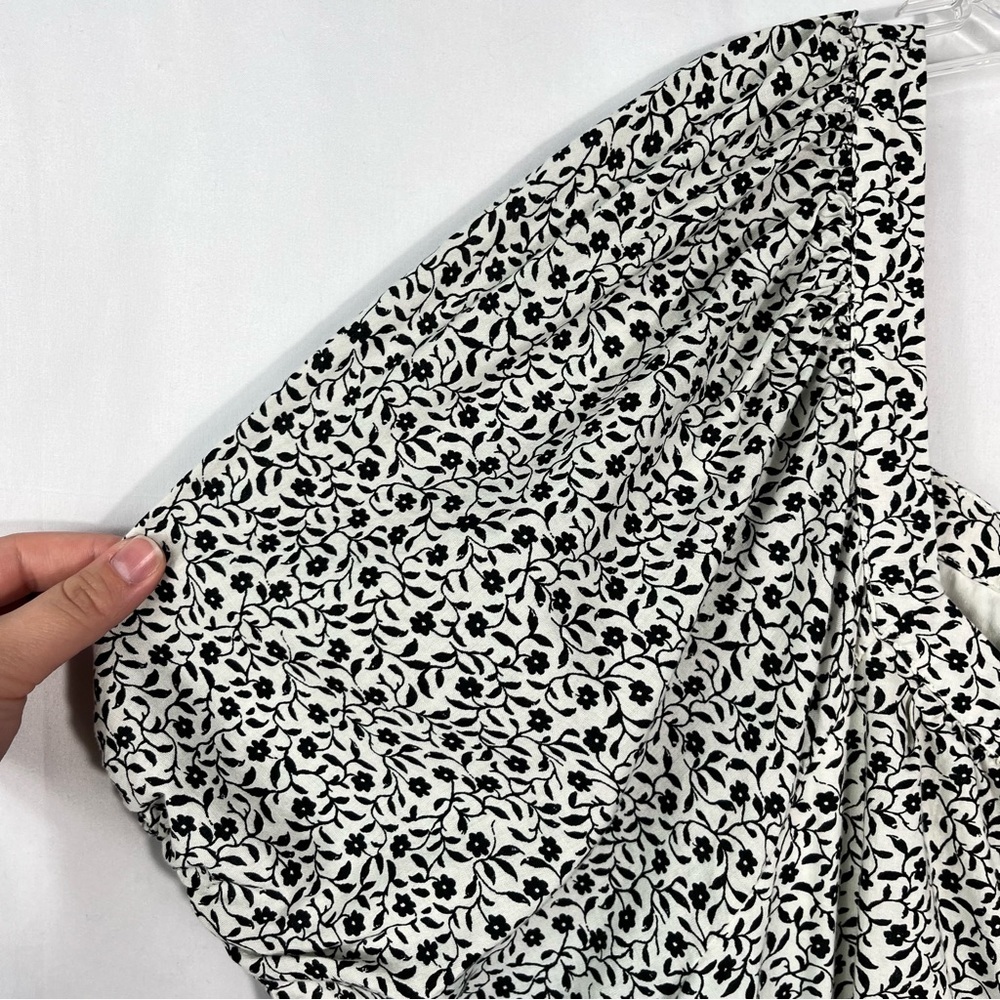 Old Navy Women’s Blue White Ditsy Floral Plus Size Puff Sleeve Knee Length Dress - Picture 4 of 7